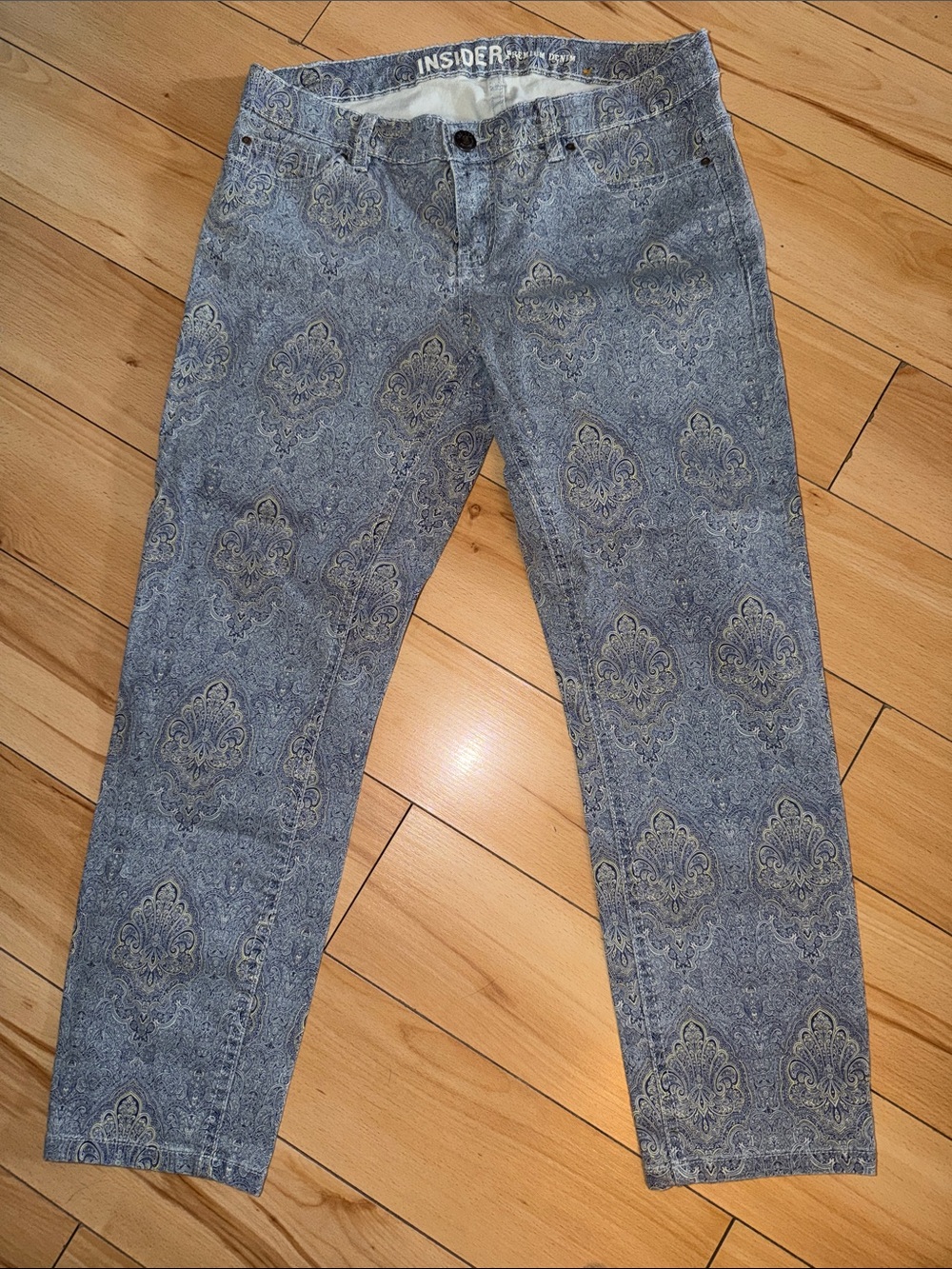 Collection Blue Patterned Cropped Jeans (capris)for Women
